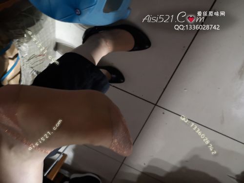 原味丝袜|袜类,臭短丝袜,致命臭(此活动MM随机,不能指定)——2018年7下旬顾客订购致命臭活动MM(制服熟女-卡通肉丝)现收足底实拍