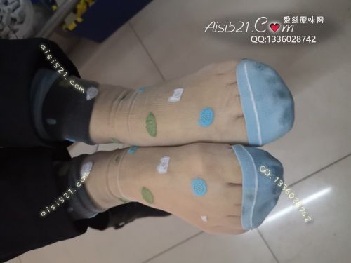 原味丝袜|袜类,臭短丝袜,致命臭(此活动MM随机,不能指定)——2018年11月上旬顾客订购致命臭活动MM(导购新妹妹-恶臭级别丝袜脚)现收足底实拍