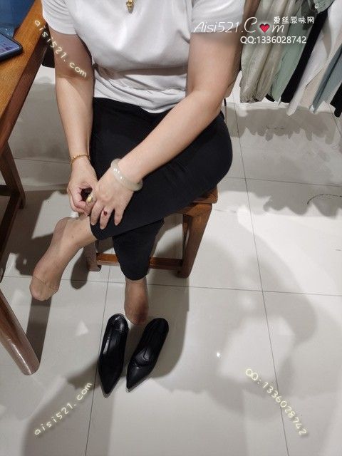 原味丝袜|袜类,臭短丝袜,爱丽丝(此活动可指定MM,但袜类随机)——2024年08月份顾客预订导购04汗渍明显酸臭咖啡丝