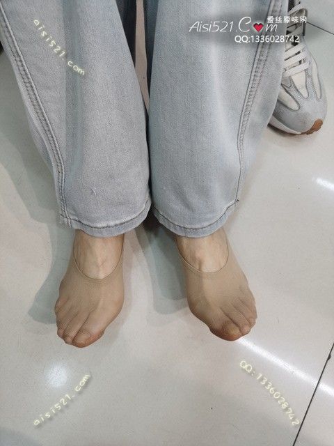 原味丝袜|袜类,臭船袜,爱丽丝(此活动可指定MM,但袜类随机)——2025年05月份顾客预订导购02肉色船袜