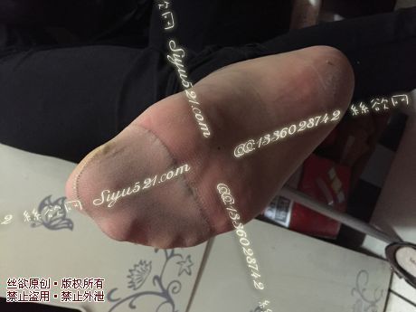 原味丝袜|袜类,臭短丝袜,爱丽丝(本土的BYD)——2016年4月下旬顾客订购化妆品MM工作丝袜(化妆品MM-浓酸臭肉丝),此活动免费拍摄打包图
