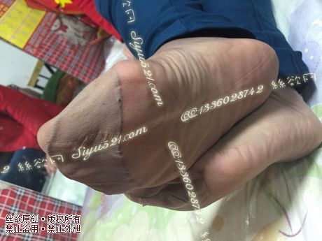 原味丝袜|袜类,臭短丝袜,致命臭(此活动MM随机,不能指定)——2016年5月初旬顾客订购致命臭活动MM(咖啡丝)现收足底实拍,不可选择MM,免费附带无水印高清收购足底实拍图。