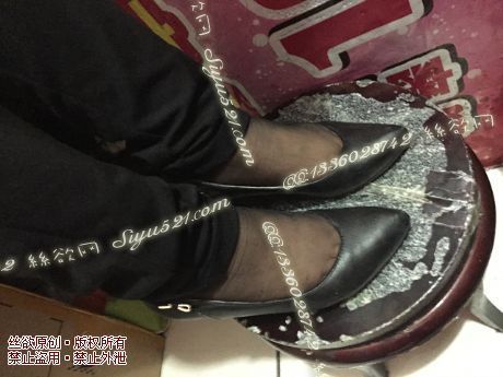 原味丝袜|袜类,臭短丝袜,爱丽丝(本土的BYD)——2016年5月中旬顾客订购化妆品32妹妹工作丝袜(化妆品32妹妹-黑丝),此活动免费拍摄打包图