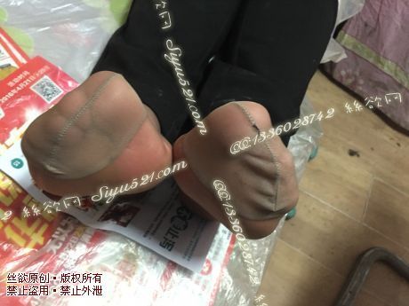 原味丝袜|袜类,臭短丝袜,致命臭(此活动MM随机,不能指定)——2016年5月下旬顾客订购致命臭活动MM(恶臭灰丝)现收足底实拍,不可选择MM,免费附带无水印高清收购足底实拍图。