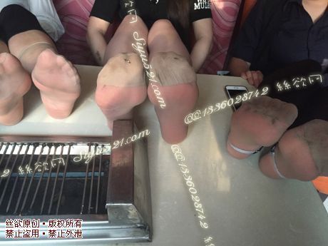 原味丝袜|袜类,臭短丝袜,群丝荟萃(此活动可指定MM,但袜类随机)——2016-6月初旬顾客订购(烤肉三妹妹肉丝脚)收购现脱实拍打包图,此活动免费拍摄打包图