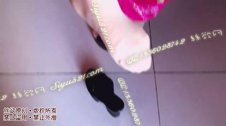 原味丝袜|袜类,臭短丝袜,朝鲜丝(此活动可指定MM,但袜类随机)——2014-1-2日顾客普购1双朝鲜MM工作丝袜现场收购实录,朝鲜MM冬装很好看