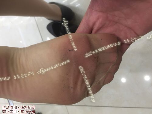 原味丝袜|袜类,臭连裤袜,爱丽丝(本土的BYD)——2016年10月初旬顾客订购化妆40妹妹工作丝袜(化妆40妹妹-高跟肉丝),此活动免费拍摄打包图可1双