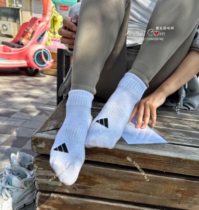 极致臭！【阿迪白棉袜】臭的不行了、闻到会觉得特别舒服特别爽特别舒服……原味丝袜|袜类臭棉袜