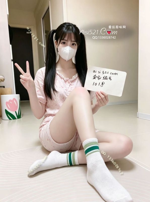 原味丝袜|袜类,臭棉袜,运动穿的高筒棉袜酸酸臭臭的 ，想不想品尝呢？想要直接下手