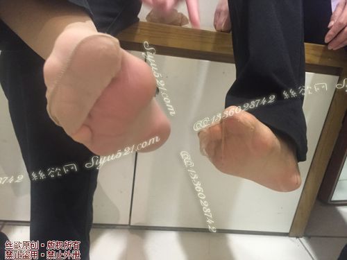 原味丝袜|袜类,臭短丝袜,群丝荟萃(此活动可指定MM,但袜类随机)——2017-4月中旬顾客订购(烤肉店妹妹)收购现脱实拍打包图,此活动免费拍摄打包图
