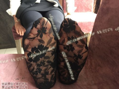 原味丝袜|袜类,臭船袜,致命臭(此活动MM随机,不能指定)——2017年5月初旬顾客订购致命臭活动MM(恶臭船袜)现收足底实拍,不可选择MM,免费附带无水印高清收购足底实拍图。