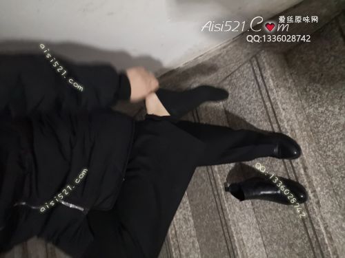 原味丝袜|袜类,臭棉袜,致命臭(此活动MM随机,不能指定)——2019年2月初、中旬赠送顾客(珠宝美女-棉袜)现收足底实拍