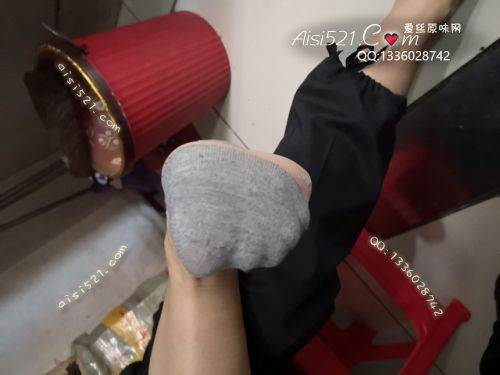原味丝袜|袜类,臭短丝袜,致命臭(此活动MM随机,不能指定)——2019年7月份给顾客二次发货的美女上班穿的臭丝袜现收足底实拍