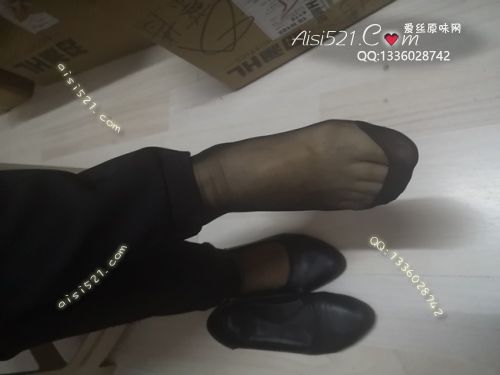 原味丝袜|袜类,臭短丝袜,致命臭(此活动MM随机,不能指定)——2019年9月份顾客订购(导购12黑丝)现收足底实拍