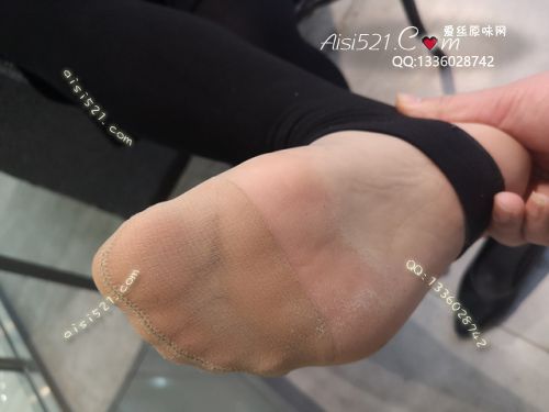 原味丝袜|袜类,臭短丝袜,爱丽丝(此活动可指定MM,但袜类随机)——2020年4月份顾客订购(奢店03性感肉丝),现收足底实拍,此活动免费拍摄打包图