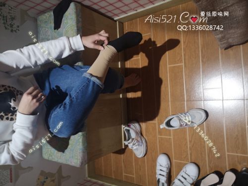 原味丝袜|袜类,臭棉袜,爱丽丝(此活动可指定MM,但袜类随机)——2020年5月份顾客订购(奢导购36棉袜),现收足底实拍,此活动免费拍摄打包图