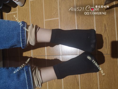 原味丝袜|袜类,臭棉袜,爱丽丝(此活动可指定MM,但袜类随机)——2020年5月份顾客订购(导购36棉袜02),现收足底实拍,此活动免费拍摄打包图