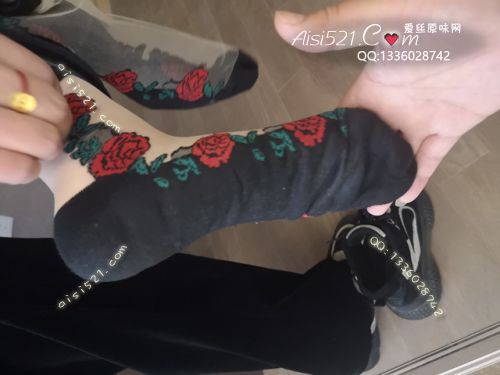 原味丝袜|袜类,臭短丝袜,致命臭(此活动MM随机,不能指定)——2020年5月份顾客订购(珠宝03卡通丝)现收足底实拍