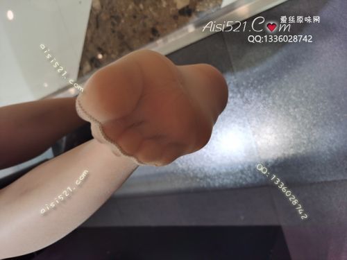 原味丝袜|袜类,臭连裤袜,爱丽丝(此活动可指定MM,但袜类随机)——2020年8月份顾客订购(奢店01肉丝连裤),现收足底实拍,此活动免费拍摄打包图