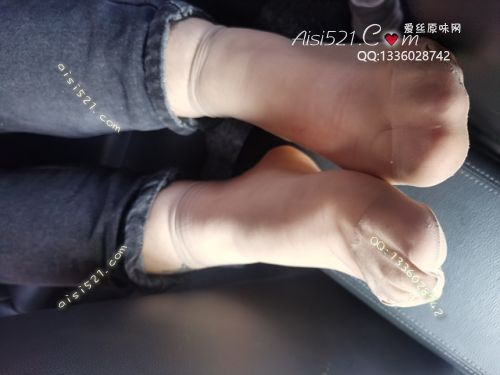 原味丝袜|袜类,臭短丝袜,爱丽丝(此活动可指定MM,但袜类随机)——2020年9月份顾客订购(导购肉丝),现收足底实拍,此活动免费拍摄打包图